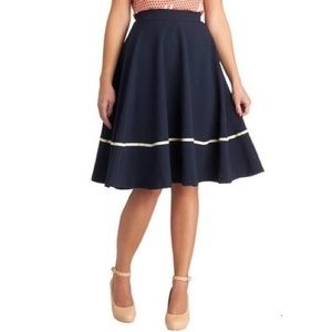 RockSteady retro navy skirt size L